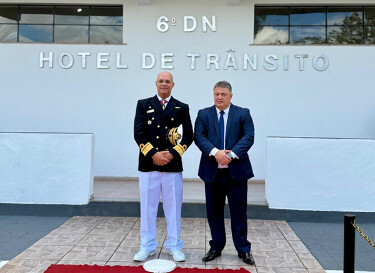 Lad&aacute;rio fortalece integra&ccedil;&atilde;o institucional com a Marinha do Brasil durante cerim&ocirc;nia do Dia da Marinha