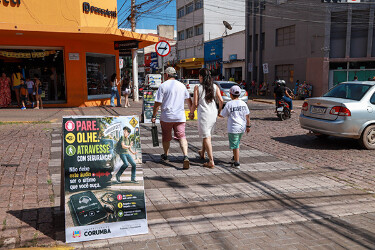 Dia do Pedestre motiva a&ccedil;&atilde;o educativa sobre seguran&ccedil;a no tr&acirc;nsito em Corumb&aacute;