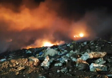 Corpo de Bombeiros combate inc&ecirc;ndio de grandes propor&ccedil;&otilde;es no aterro sanit&aacute;rio de Corumb&aacute;
